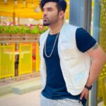 Paras Chhabra Instagram - भाव हम देते नहीं । और अकड़ हम सहते नहीं । Dress by @urbantheka Shor by @doprahularora #paraschhabra #parasarmy #biggboss #dubai #shootlife #songs #instagram #instashot #style #instapic #picoftheday Dubai, United Arab Emirates