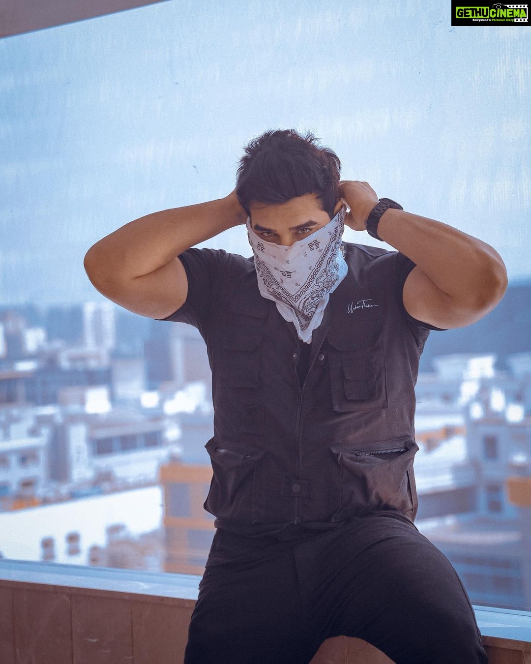 Paras Chhabra Instagram - Stay संस्कारी। Clothing @urbantheka 📸- @pitch.gray #paraschhabra #paraschabra #parasarmy #biggboss #instagram #instapost #instapic #pictures #picoftheday #style #dapper