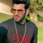 Paras Chhabra Instagram – हम तो हम है फट जाए तो Bumb है| 💣 🤟😈
Clothing- @urbantheka 
#paraschhabra #parasarmy #ranglageya #streetstyle #street #biggboss #style #photooftheday #instagram #instapic