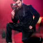 Paras Chhabra Instagram – Desi Kalakar 🎭
.
.
.
.
.
.
.
.
Shoot for @fablookmagazine
Styled by @milliarora7777 @mininarula02 @stylescape__
Wearing @cpsingh_official
Shot by @shivamduaphotography
Shoes @escaroroyale
#love #paraschhabra #actor #bollywood #television #biggboss #swag #fanlove #parasarmy #pahira #artistsoninstagram #abscenepaltega Mohali, Chandigarh