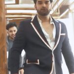 Paras Chhabra Instagram – Dasange Dasange 😂😅🤣 @officialmahirasharma 

🎥 @pitch.gray 

#paraschhabra #parasarmy #shoot #song #guess