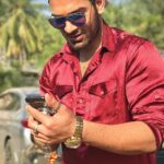 Paras Chhabra Instagram - It bothers them that i am unbothered 🤟😎 #paraschhabra #abrakadabra
