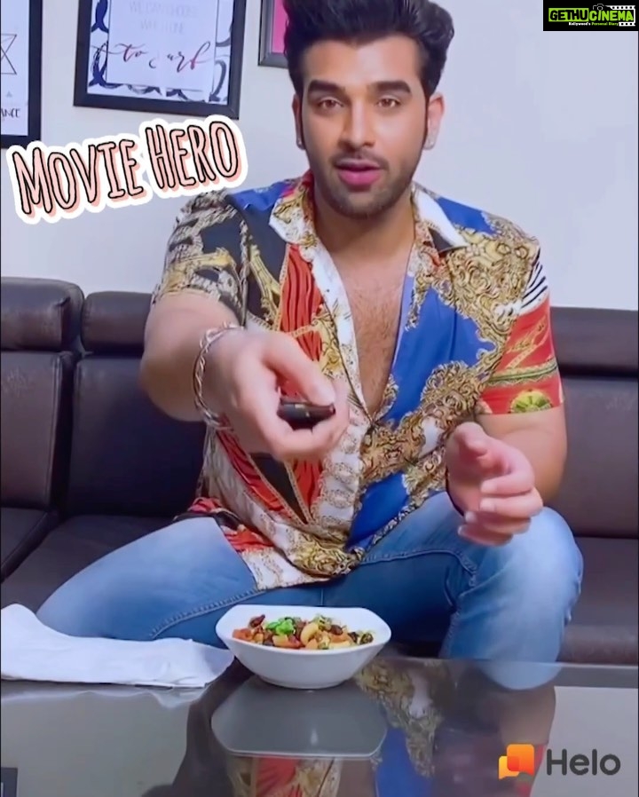 Paras Chhabra Instagram - This Mother’s Day let’s go all out! We decided to show you how you can make your Supermoms feel super special. Let’s make this a memorable Mother’s Day! Download the Helo app now to enter the Supermom Challenge and send your mom a customised greeting! #SupermomChallenge #MothersDay #ThanksMaa #Stylishmom @helo_indiaofficial