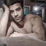 Paras Chhabra Instagram - When you start believing, it seems to happen... 🤘😎 #abrakadabra #paraschhabra #biggboss13 #colors