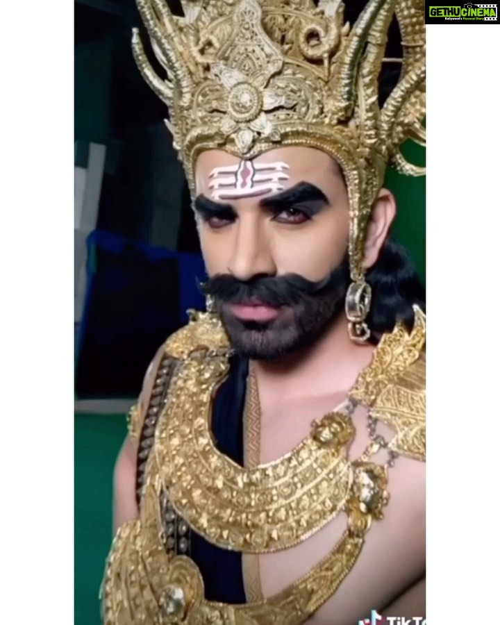 Paras Chhabra Instagram - Dushanan Raavan hun mai 👺 #paraschhabra #biggboss13 #abrakadabra #ravan #colors #biggboss13