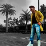 Paras Chhabra Instagram - Back with my Big Swag Energy and ready to escape the ordinary with the #AIColorPortrait mode in #TheSleekestPhone of 2020, my #OPPOF17Pro. It perfectly defines my MOOD for 2020. Falling in love yourself? Then don't shy away just #FlauntItYourWay Mohali, Chandigarh