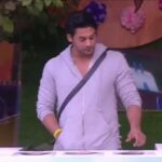 Paras Chhabra Instagram – Thanks to @realsidharthshukla for the words. What do you think about it ? 
#WeLoveParas #paraschhabra #parasforthefinale #bb13 #biggboss13 #kbye #ootd 
Styled by : @stylebytaashvi 
Outfit: @swagboutique_for him
