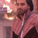 Paras Chhabra Instagram - #WeLoveParas #biggboss13 #bb13 #kbye #ootd @colorstv @endemolshineind Outfit:- @swagboutique_forhim Styled by @stylebytaashvi