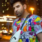 Paras Chhabra Instagram - Things i wish you knew 💫 Clothing- @urban_pitara Styling- @thestylefinesse #paraschhabra #parasarmy #dubai #burjkhalifa #downtowndubai #style #clothing #streetstyle Burj Khalifa By Emaar
