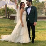 Paras Chhabra Instagram - Something new 😎🥰 #pahira #abrakadabraparaschabbra #abrakadabra #paraschhabra #biggboss13 #mahira #wedding #song #desimusicfactory # Styled by @outro.by.akshita_anulika Brand:- @labeljmensco