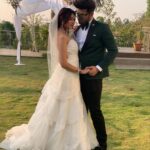 Paras Chhabra Instagram – Something new 😎🥰 #pahira #abrakadabraparaschabbra #abrakadabra #paraschhabra #biggboss13 #mahira #wedding #song #desimusicfactory #
Styled by @outro.by.akshita_anulika 
Brand:- @labeljmensco