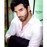 Paras Chhabra Instagram - पहचान क्या होती है ?? दुनिया को हम बतायेंगे…. बिना नाम आये थे ….पर बिना नाम किये नहीं जायेंगे 🤟😈 Photographer:- @riyabajaj_photography Stylist:- @medhavi.mehta Studio:- @snowball.studios @studio4mumbai #photography #photoshoot #folio #paraschhabra #ruthless #king #mtv #instagram #instashot #instapic #pictures #pics #suit #tie #photoshop #lightroom #closeup #goodlooks #jaishivshankarshambhoo Snowball studios