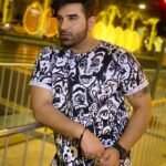 Paras Chhabra Instagram - Hello Dubai 👋 Clothing- @urban_pitara Styling- @thestylefinesse #paraschhabra #parasarmy #dubai #burjkhalifa #downtowndubai #clothing #style Downtown Dubai