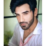 Paras Chhabra Instagram - गलतफहमी मत पाल तू कि तेरा राज है ….. बेटा आकर देख ले …कौन किसका बाप है 🤟😈 Amazingly clicked by @riyabajaj_photography 😍🥰😎📸 Stylist:- @medhavi.mehta 👔👖👕 Studio:- @studio4mumbai @snowball.studios #photography #photoshoot #folio #paraschhabra #ruthless #king #mtv #instagram #instashot #instapic #pictures #pics #suit #tie #photoshop #lightroom #closeup #goodlooks #jaishivshankarshambhoo Snowball studios