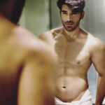 Paras Chhabra Instagram – People with status don’t need status!! 🤟😎
Picture credit:- @shri_krishna_portraits 📸
#photography #paraschhabra #mtv #splitsvilla #ruthless #king #hot #handsome #cool #pose #white #blue #instagram #instapic #instashoot #folio #chandigarh #fun #shoot #sexy #jaishivshankarshambhoo #😈 #abs #bodytransformation #bodypositive