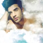 Paras Chhabra Instagram - कुछ चीजें रोने से नहीं सब्र करने से मिलती हैं। 🤟😈 #clouds #photoshop #pics #pictures #editing #positive #positivity #ruthless #king #paraschhabra #mtv #splitsvilla #raw #instapic #instagram #superman #superedits #something #different #photoshop #jaishivshankarshambhoo
