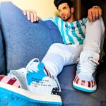 Paras Chhabra Instagram – Like these shoes??? 🥺🤪😎😎
I love them…❤️😘😍 You can also get it in reasonable price from @fashion_adda11 😎😍
#paraschhabra #nike #shoes #king #fashion #jordan #ruthless #splitsvilla #mtv #instashoot #instagram #photoshop #photography #swagger #actor #pictures #😎
