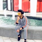 Paras Chhabra Instagram – We are the millennials.We are here to make a mark.Fugazee is making sure we look great while we are at it.Check out the best track suit in their lineup this Season #fugazee #streetwear #tracksuit #paraschhabra #splitsvilla #mtv #king #collaboration #dubai #shoot #travel #photography #johnybravo #swag #dapper  @fugazeeinc Blue Waters Dubai
