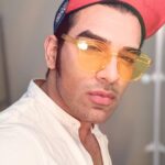 Paras Chhabra Instagram – माचिस तो यूं ही बदनाम है, हमारे तेवर तो आज भी आग लगाते हैं। 🤘😎
#paraschhabra #superman #positive #mtv #splitsvilla #ruthless #king #duryodhan #starplus #karnasangini #shades #glares #yellow #makeupstudio #camera #action #portrait