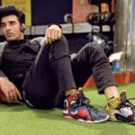 Paras Chhabra Instagram - @nike labron 12 👟👟 go get it @promart_offical @nike #nike #shoes #labron12 #gym #pose #photography #paraschhabra #superman #portrait #king #ruthless #mtv #splitsvilla