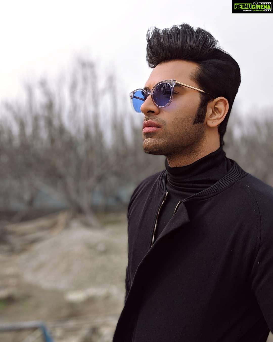 Paras Chhabra Instagram - While heading #pehelgam #kashmir ❄️☄️⛄☃️🌬️🌨️🌁🏔️😍💖