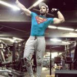 Paras Chhabra Instagram - Happy Holi 🌸🎉💦🌧🌹 Fugazee @fugazeeinc ✌🏼😍 #fugazeeinc #fugazee #superman #fitness #bodypositive #fitnessmotivation #fitnessfreaks #workout #hardcore #paraschhabra #king #ruthless #mtv #splitsvilla #winner #jaanlaintak #eatclean #eathealthy #gym #exercise #pose #poser #illuminati #666 #instagram #instapic #picoftheday #superman Viiking Trance Fitness