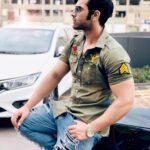 Paras Chhabra Instagram - One Shot One Kill Zero Chill #fugazee #fugazeeinc #legit #superman #fitness #bodypositive #fitnessmotivation #fitnessfreaks #workout #hardcore #paraschhabra #king #ruthless #mtv #splitsvilla #winner #jaanlaintak #eatclean #eathealthy #gym #exercise #illuminati #666 #instagram #instapic #picoftheday #superman #shirt #army #vintage