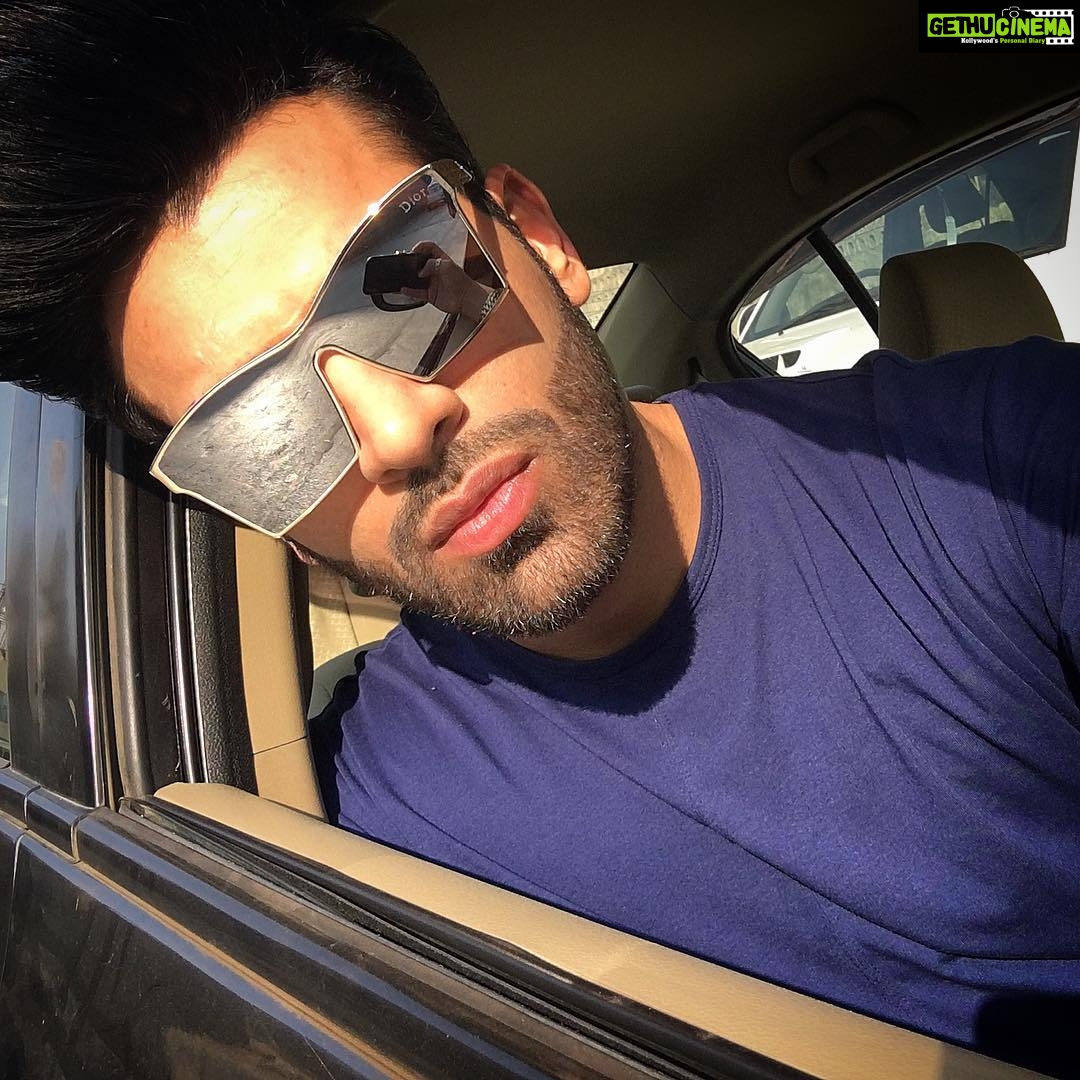 Paras Chhabra Instagram - Style is a way to say who you are without having to speak... π€π #style #chrome #mirror #sunkissed #sunkiss #car #drive #paraschhabra #mtv #splitsvilla #ruthless #king #instagram #instashot #instapic #instapicture #pictures #badhobahu #illuminated #rising #666