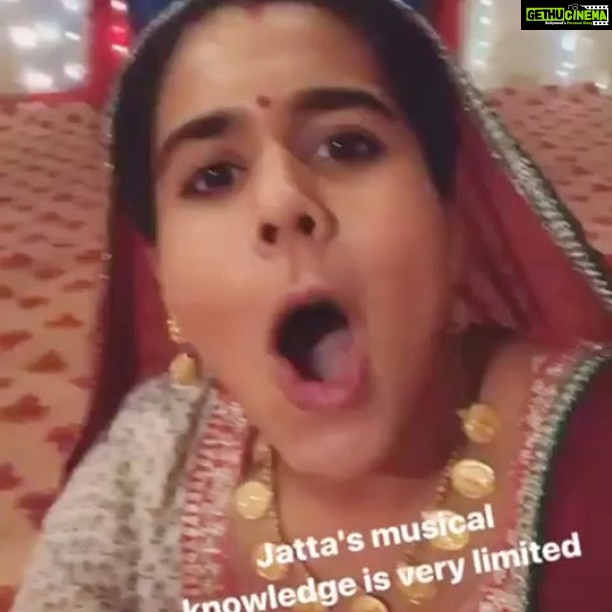 Paras Chhabra Instagram - This is how we role on badho bahu set @rytash @ashimaaahmed #jattasingh #jatta #teji #badhobahu #superman #sardar #sikh #disco #dancer #bhangra #mtv #splistvilla #ruthless #king #swagger #insta #instapic #instagram