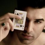 Paras Chhabra Instagram - I am indeed a King because i know how to rule myself🤘😎 Watch bado bahu from today at 9:30pm only at &tv #ruthless #king #mtv #splitsvilla #oneeye #owl #illuminati #timetorise #888 #666 #badobahu #teji #tejinder #paraschhabra #celebs #celebrity #pcfotography1 #photophraphy #instapic #instagram