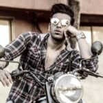 Paras Chhabra Instagram - @thefarkosters i love the shades... thanxx 🤘😎 And guys do watch me on Bado Bahu t 9:30 everyday only on &tv... need ur support and love... stay tuned 👌😈 Naam hai Teji kar dunga sabko crajee 😈 #badobahu #teji #tejinder #celebrity #timetorise #888 #paraschhabra #mtv #splitsvilla #badobahu #666 #illuminati #oneeye #owl #collaborations #harekrishna