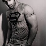 Paras Chhabra Instagram - Dreams feel real inception 🤘😎 Legit #ruthless #king #splitsvilla #mtv #666 #celebrity #timetorise #pcfotography1 #888 #owl #oneeye #illuminti #photoshoot #photophraphy #blackandhwite Mudh Island
