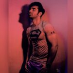 Paras Chhabra Instagram - You cannot believe in God until you believe in yourself.. ✌️️😎 Legit 𓅔 #666 #celebrity #timetorise #pcfotography1 #888 #photography #photographer #poser #superman #insanity #illuminate #king #ruthless #mtv #splitsvilla #artistic #instapic #instashot