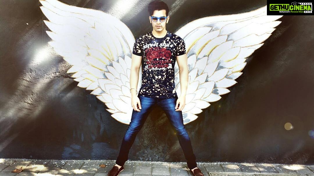 Paras Chhabra Instagram - Jump and you will find out how to unfold your wings as you fall... 😇 #photoshoot #photography #ruthless #style #king #splitsvilla #mtv #wings #illuminateurself #888 #666 #owl