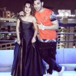Paras Chhabra Instagram - Birthday girl will miss you.... make us proud soon 🎬🎤🎧🎼🎻🎸🎺🎷🎹 @shubhangi_nagar24 #birthdaygirl #paraschhabra #party #hukkah #crazy #888 #666 #pose