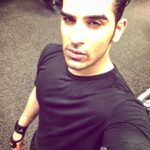 Paras Chhabra Instagram - Apni chalti hai.... Duniya ki jalti hai 🔥🔥🙇 𓁺 𓅔 ₆⁶₆ #harekrishna #mtv #splitsvilla8 #paraschhabra #bestoftheday #mtvsplitsvilla8 #celebrities #celebritiesofinstagram #celebritieswelove #celebrity #cute #famous #hollywood #inspired #likes #love #models #mustfollow #one #photoshoot #picoftheday #shouldfollow #star #style #superstar #instago #norelationshit #harharmahadev #radheradhe
