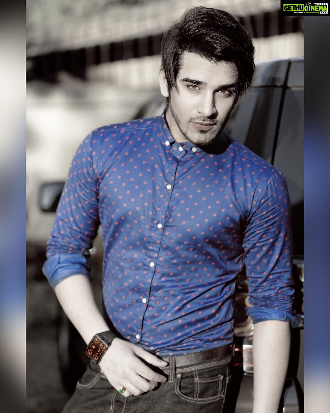 Paras Chhabra Instagram - Just Got This THE SHAIKHDOBARIYA FACTORY Kings Edition Premium Cotton Shirt by @uniqueandclassy01 ✌️😎 Photography by @skmfotography #harekrishna #mtv #splitsvilla8 #paraschhabra #bestoftheday #mtvsplitsvilla8 #celebrities #celebritiesofinstagram #celebritieswelove #illuminati #celebrity #cute #famous #hollywood #inspired #likes #love #models #mustfollow #one #photoshoot #picoftheday #shouldfollow #star #style #superstar #instago #norelationshit #harharmahadev