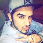 Paras Chhabra Instagram - Pose like a ⭐️ ✌️😎 #harekrishna #mtv #splitsvilla8 #paraschhabra #bestoftheday #mtvsplitsvilla8 #celebrities #celebritiesofinstagram #celebritieswelove #illuminati #celebrity #cute #famous #hollywood #inspired #likes #love #models #mustfollow #one #photoshoot #picoftheday #shouldfollow #star #style #superstar #instago #hoody #winters #star