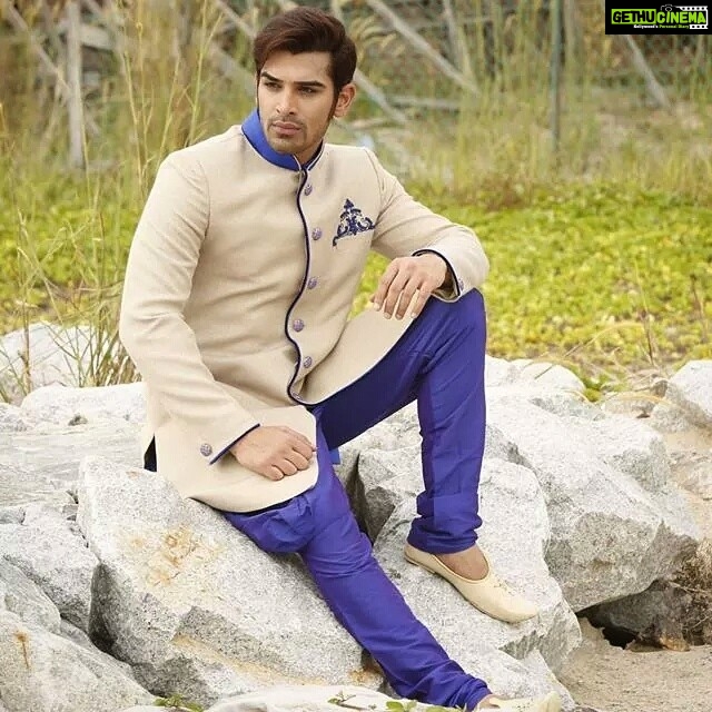 Paras Chhabra Instagram - Shoot for Bawree in Malaysia ✌😎 #omnamahshivay #harekrishna #instapic #instagram #sherwani #park #throwback #moscow #ramadan #ramazan #green #hitforlikes