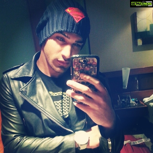 Paras Chhabra Instagram - 1st Jan 2014.... 1st pic of d day......