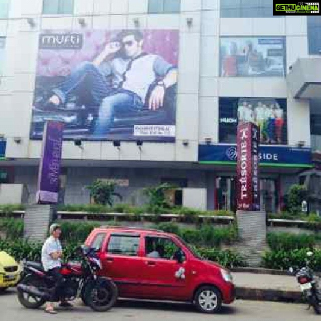 Paras Chhabra Instagram - Hoarding at infinity mall....★★★★★★