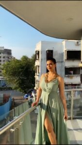 Parineeta Borthakur Instagram - When you are confused about which photo to post, post all 😅
.
Make-up by @sarfrazshaikh805 
Hair by @arpitaparmar_21 
Styling by my most special @janvisabharwal 
.
.
.
#reels #reelsofinstagram #reeloftheday #actor #actorslife #parineetaborthakur #bodypositive #assamese #indian #ott #goodvibes #comingsoon #happy