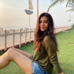 Parineeta Borthakur Instagram - When the sun is not harsh . . . . . . #nofilterneeded #nomakeup #sunkissed #mondaymood #beachvibes #parineetaborthakur #indianactress #indianactor #instamood #mondaymotivation