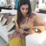 Parineeta Borthakur Instagram - Just can't do without a clip 😬 . . . . #throwback #bepannaah #bepannahdiaries #anjanahooda #parineetaborthakur #actorslife #memories #indianactress #indianactor #instamood
