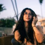 Parineeta Borthakur Instagram - Jab chali thandi hawa 🍃 . 📸 @abyjitphoto . . #parineetaborthakur #breeze #candid #candidphotography #candidphoto #indianactress #beigeaesthetic #veganlifestyle #sunsetphotography #weekend