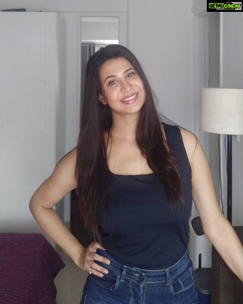 Parineeta Borthakur Instagram - Just like that! Stay home, stay safe. . . #afteraudition #homeaudition #parineetaborthakur #stayhome #staysafe #smilemore
