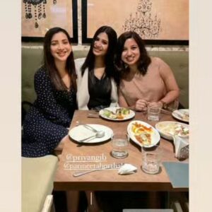 Parineeta Borthakur Instagram - The three of us met for an early dinner and we spoke till the time the restaurant was about to close, then our talks continued as a drive 😂
@priyangib
@plabita.manu 
.
#wethree #borthakursisters #sistersnightout #sistersareyourbestfriends #touchwood 
#parineetaborthakur #priyangiborthakur #plabitaborthakur