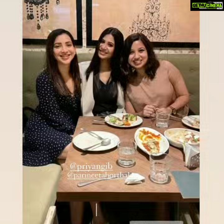 Parineeta Borthakur - 1.9K Likes - The three of us met for an early dinner and we spoke till the time the restaurant was about to close, then our talks continued as a drive 😂
@priyangib
@plabita.manu
.
#wethree #borthakursisters #sistersnightout #sistersareyourbestfriends #touchwood
#parineetaborthakur #priyangiborthakur #plabitaborthakur