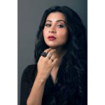 Parineeta Borthakur Instagram - Ring-a-Ring-a-Ring-a😂😉😋 . . 📸@abyjitphoto Makeup- @sarfrazshaikh805 Hair-@reebeccamua . #mondaymood #rings #parineetaborthakur #indianactor