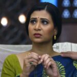 Parineeta Borthakur Instagram - Are you guys watching Gupta Brothers? You better watch okay 🤗😘 Reposted from @starbharat बताइए हमें कॉमेंट्स में आगे क्या होगा? #गुप्ताब्रदर्ज़, सोम-शुक्र, रात 9:30 बजे, सिर्फ़ STAR भारत पर। @hitentejwani @aakashh_mukherjee @imsatyatiwari @sonal_1206 @parineetaborthakur @iam.meetmukhi28 @immaheshpandey @maheshpandeyproductions